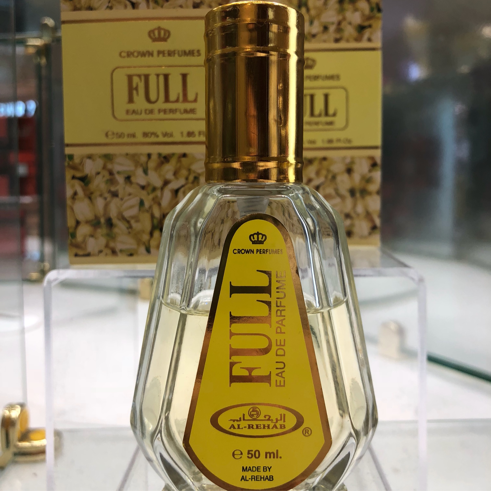 crown-perfumes-full-sara-ettoor